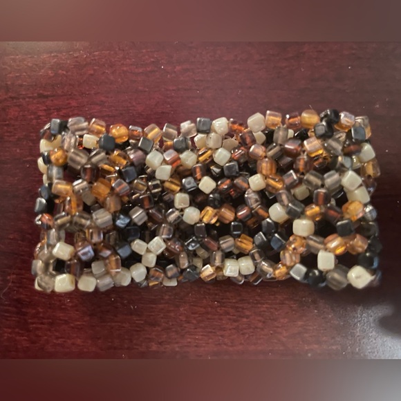 2 Bracelets - Picture 3 of 5